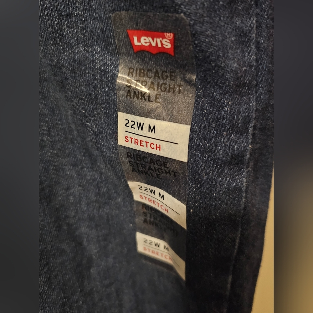 Levis Womens High Waist Ribcage Straight Ankle Distressed Jeans Size 22W NWT - Picture 3 of 13